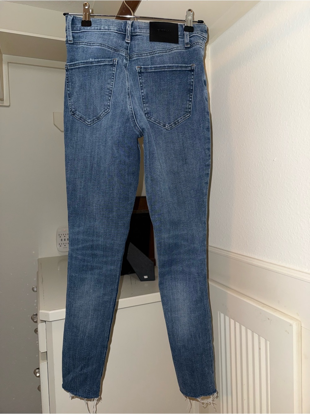 Express Skinny High Rise Jean - Picture 2 of 4